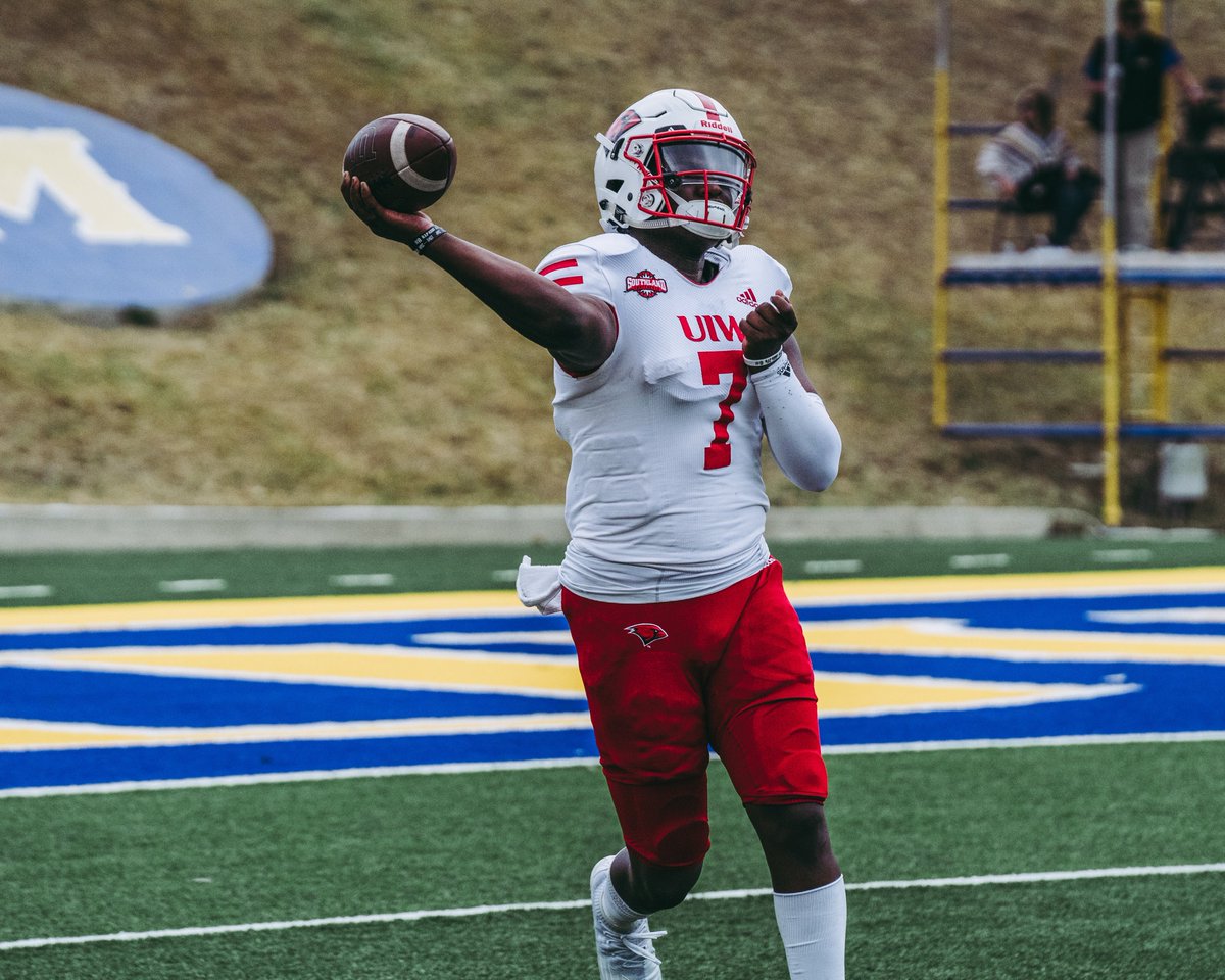 OptaAnalystFCS's tweet photo. UIW QB Cameron Ward, the Jerry Rice Award recipient after the spring season, tweets he is entering the NCAA transfer portal.

In 19 career games, he has passed for 6,908 yards and 71 TDs. He has three seasons of eligibility remaining. https://t.co/1MRyC4SAca