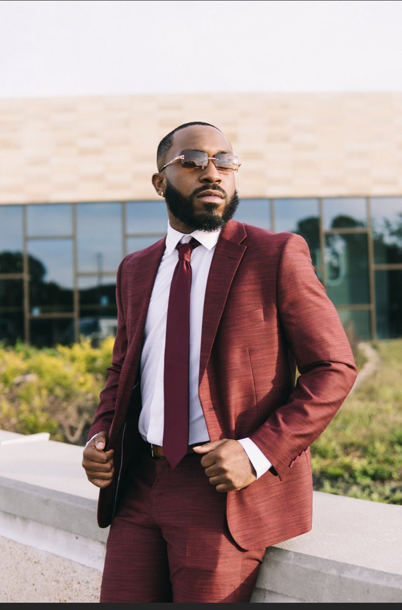 DjCed_'s tweet photo. “As long as I keep going up and keep working, my value is going to increase.📈👨🏾‍🎓💸” -Young Dolph 

2 days away from being a degreed black man @PVAMU💜💛
📸: @q_shotit 

B.S in Kinesiology w/ Health Minor

#PVGradSwag #DJsGraduate #HBCUGrad #gradszn 
#RIPDolph🐬🙏🏾 https://t.co/Qztw4s5JUD