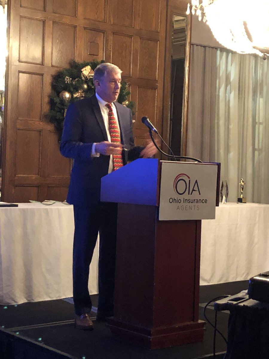 JeffSmithOIA's tweet photo. @OhioInsAgents holiday &amp; awards dinner is my favorite event of the year. Seeing old friends, industry thought leaders and honoring those advancing the IA profession is such an energizing experience. So grateful for our 2021 honorees @PerkReichley @stephen_brown14 @Vinnie1988 https://t.co/csOx9cE4is