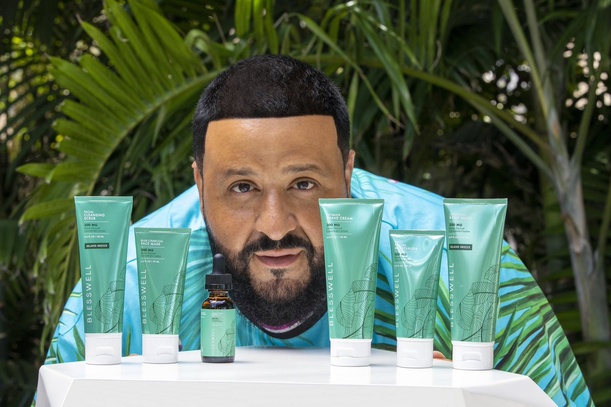 blesswellco's tweet photo. See something you like for yourself OR someone else? 
🌱 Facial Cleansing Scrub
🌱 Blue Charcoal Face Mask
🌱 Conditioning Beard Oil
🌱 Ultimate Shave Cream
🌱 Daily Facial Moisturizer
🌱 Lathering Body Wash

Get 25% OFF on all #BLESSWELL products site-wide with code HOLIDAY25! https://t.co/wTsyafr7cz