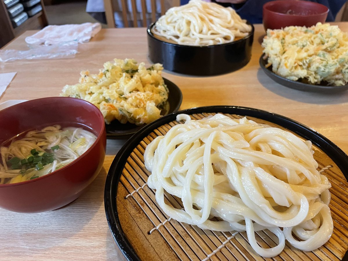 iam__kapi's tweet photo. ニート生活食べ回りすぎてて5kg太った😇😇😇 https://t.co/7w7S5VTEQM
