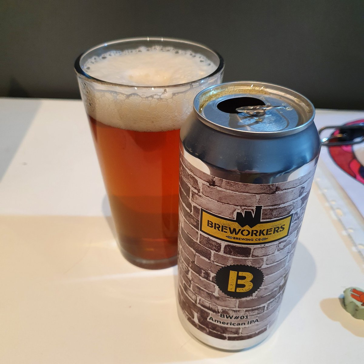 Muy buena cerveza de Breworkers! Una Sobresaliente American IPA..la verdad! Colabora @Poca_Beer Felicidades chavales! Para repetir, me ha encantado 🤤
@MundoBirruno <a href="/brewtusTbrewer/">Brewtus the brewer</a> <a href="/cervezadviernes/">Cerveza del Viernes</a> <a href="/Markus_Beer84/">Markus Beer</a> 
<a href="/Acemalaga1/">Asociación Amigos Cerveceros de Málaga</a>
<a href="/guilleiwd/">Cuatro Elementos Rosa Norte</a> #beeroclock #craftbeer #cervezaartesana