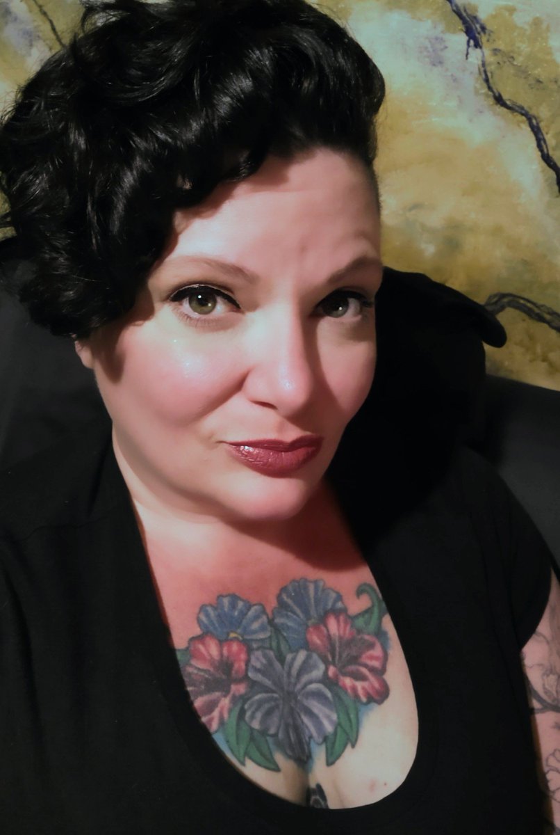 HighSquirrely's tweet photo. New profile pic, feeling fantastic today! Life is GREAT! 🤗 https://t.co/uzybdcacFx