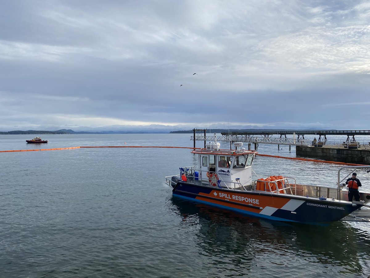 MarineResponse's tweet photo. Successful day out with @RCM_SAR training at Glass Beach in Sidney. Looking forward to our future work with them. #Sidney #ResponseReadiness https://t.co/ys6bZFaKRe