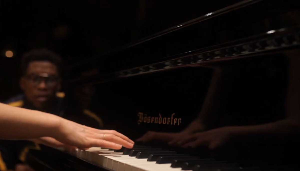 SBO_mag's tweet photo. [Clip] – Faire Simple de Cédrick-Isham, avec Pauline Drand et Kryzastyle

https://t.co/mUcxZmYCPj

@citedesarts @PaulineDrand @kryzastyle https://t.co/EvOIctPS5k