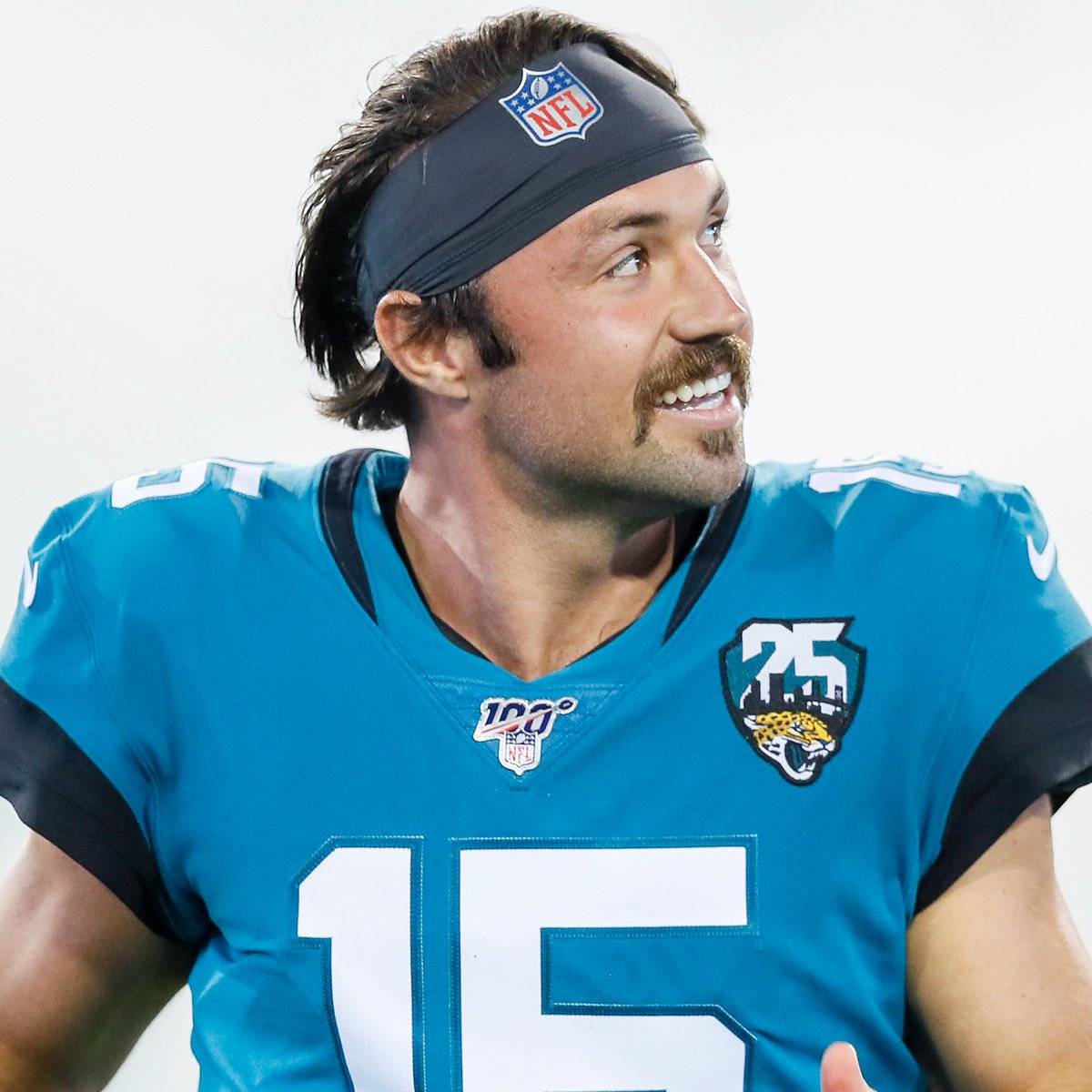 NFLonCBS's tweet photo. First 12 NFL starts

Trevor Lawrence         Gardner Minshew
72.3               QB Rating      90.1
2,514             Pass Yds       2,849
9                    Pass TD           18
10                      INT                 4
2-10                  W-L               6-6 https://t.co/XqF0Cdjo5a