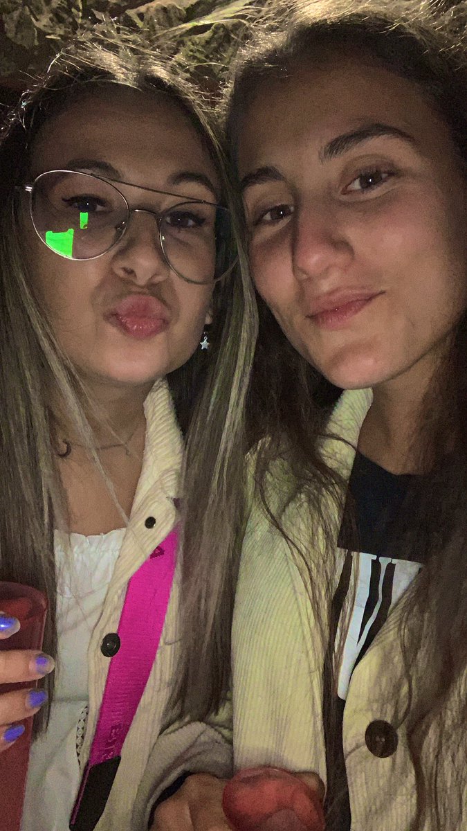 Marta_figueroa9's tweet photo. 💖 👭🏽 💖 @Alicia_GF https://t.co/aBmuZhYE5v