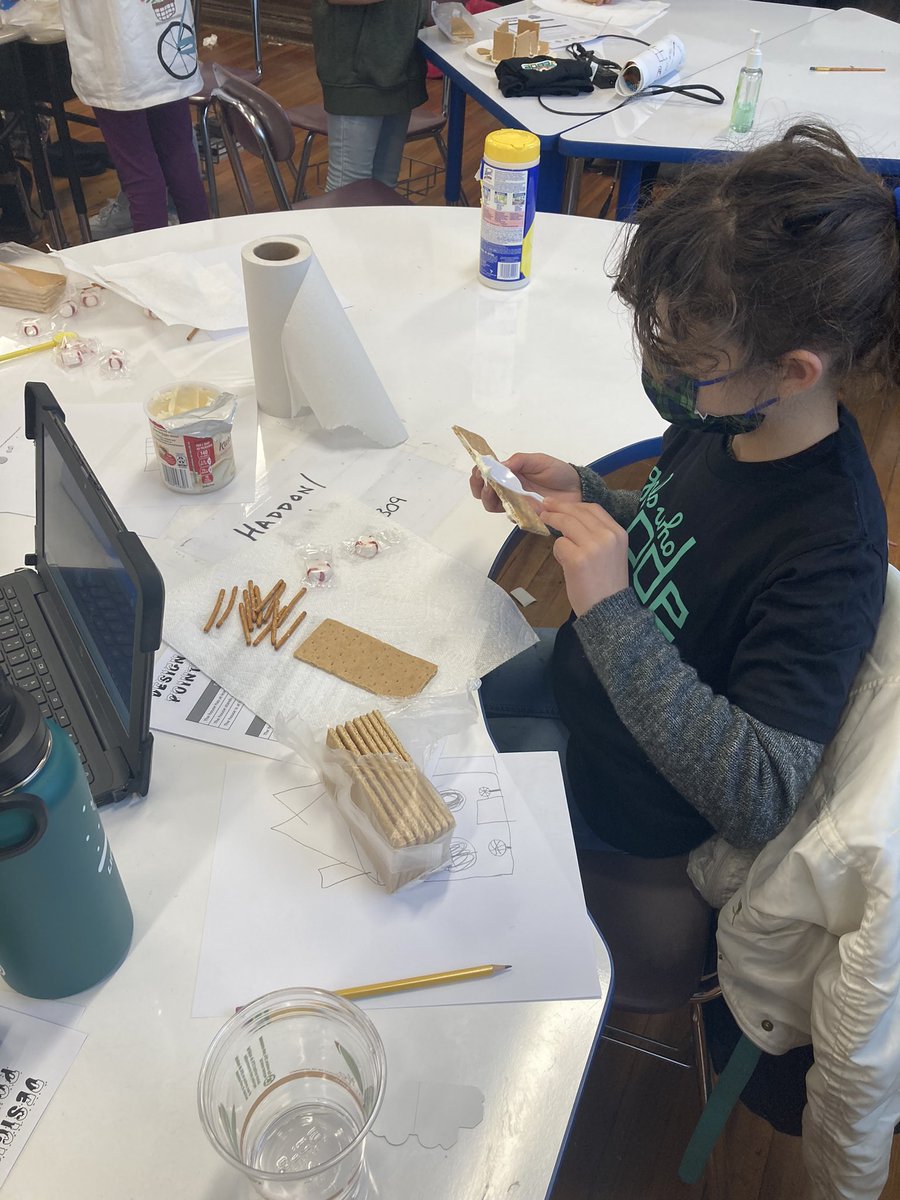 WeeLearnW_MrsA's tweet image. Girls STEAM club are designing and building their gingerbread houses! They have some awesome creations being built! #girlswhocode #weebuild