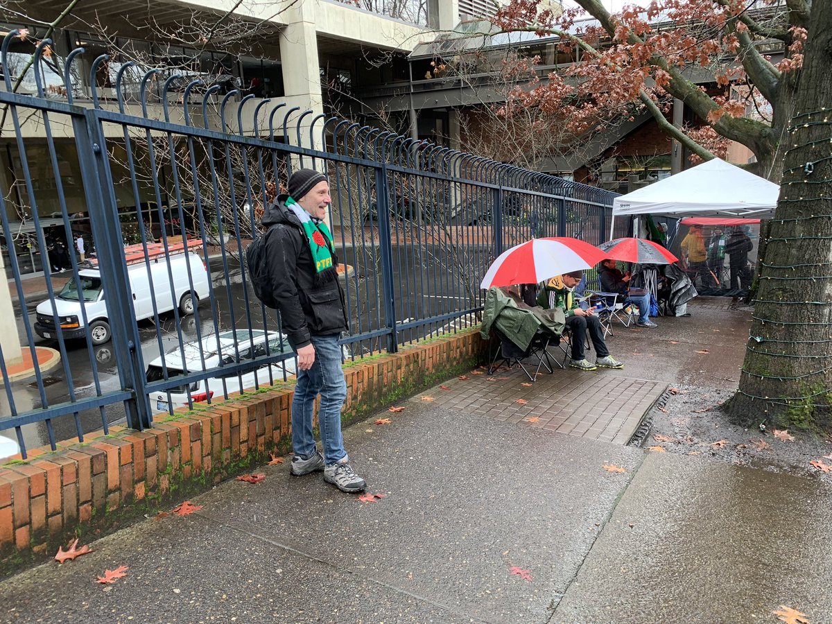 russellmayhew's tweet photo. @PTFCLineCulture This is the end. I’m standing here now. In ~5 hours it moved across the MAC driveway and that’s about it https://t.co/ULQDJfysAn