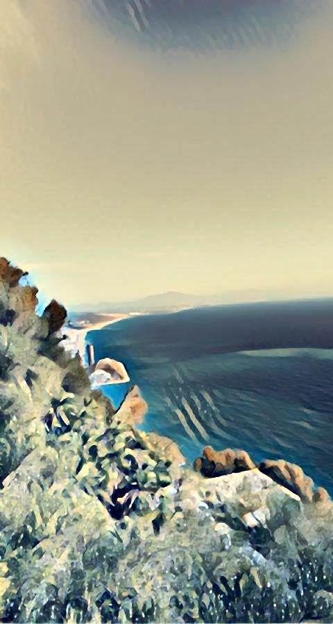 "Views looking at the shores of La Linea, Spain and the Alboran Sea from Gibraltars Med Steps"

Available in The International Bundle now on Opensea!

opensea.io/bundles/intern…