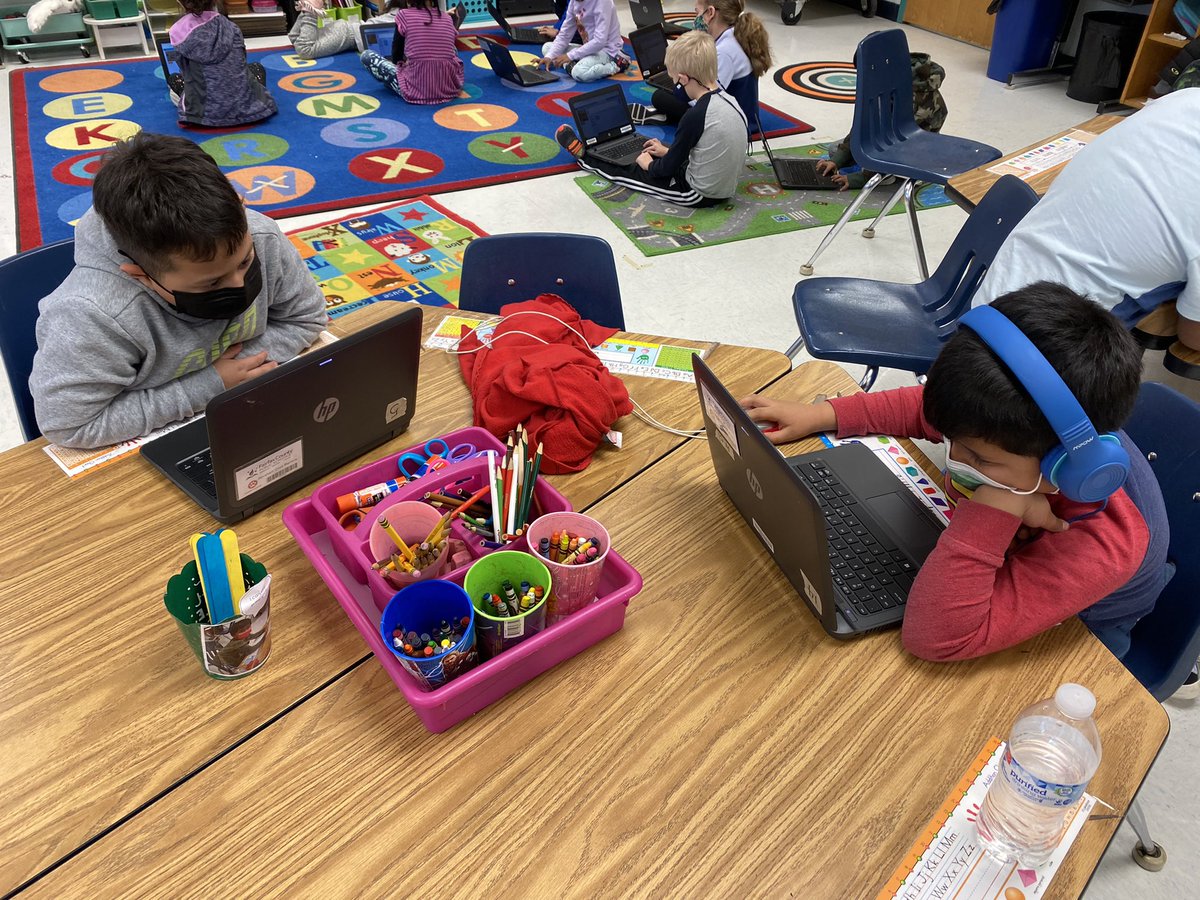 heyMsBieber's tweet image. There were a lot of focused faces and “Look! I did it!” shout outs during our #HourOfCode today! Thanks @codeorg for such engaging computer science activities! #CSinFCPS #csedweek2021 @FCPSSTEAM