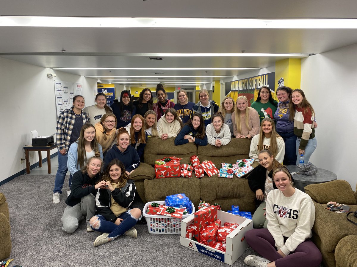 Mount Mercy Softball, we’re done shopping, wrapping and ready to deliver gifts to our adopted families.
#packapunch #proudofthisteam