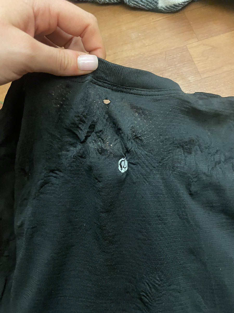 burnzyy15's tweet photo. @lululemon this is ridiculous. Trying to buy christmas gifts for my family. Spent $78 on the swiftly long sleeve and this is what I get!?!? So upsetting. Never again! https://t.co/0qxl1wXx4D