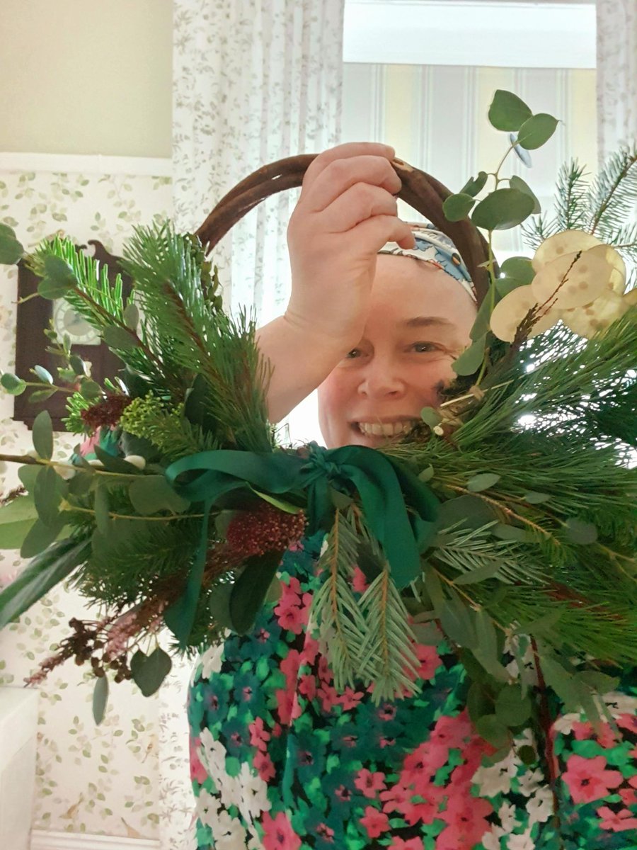 ….a very relaxing zoom meet up this morning making wreaths with these Lovely Ladies. Big Thanks to <a href="/PAMIS_Scotland/">PAMIS</a> for allowing me to work flexible days allowing me to attend &amp; being a #carerpositive employer &amp; <a href="/supportCHAS/">Children's Hospices Across Scotland</a> for inviting me. #MentalHealthMatters