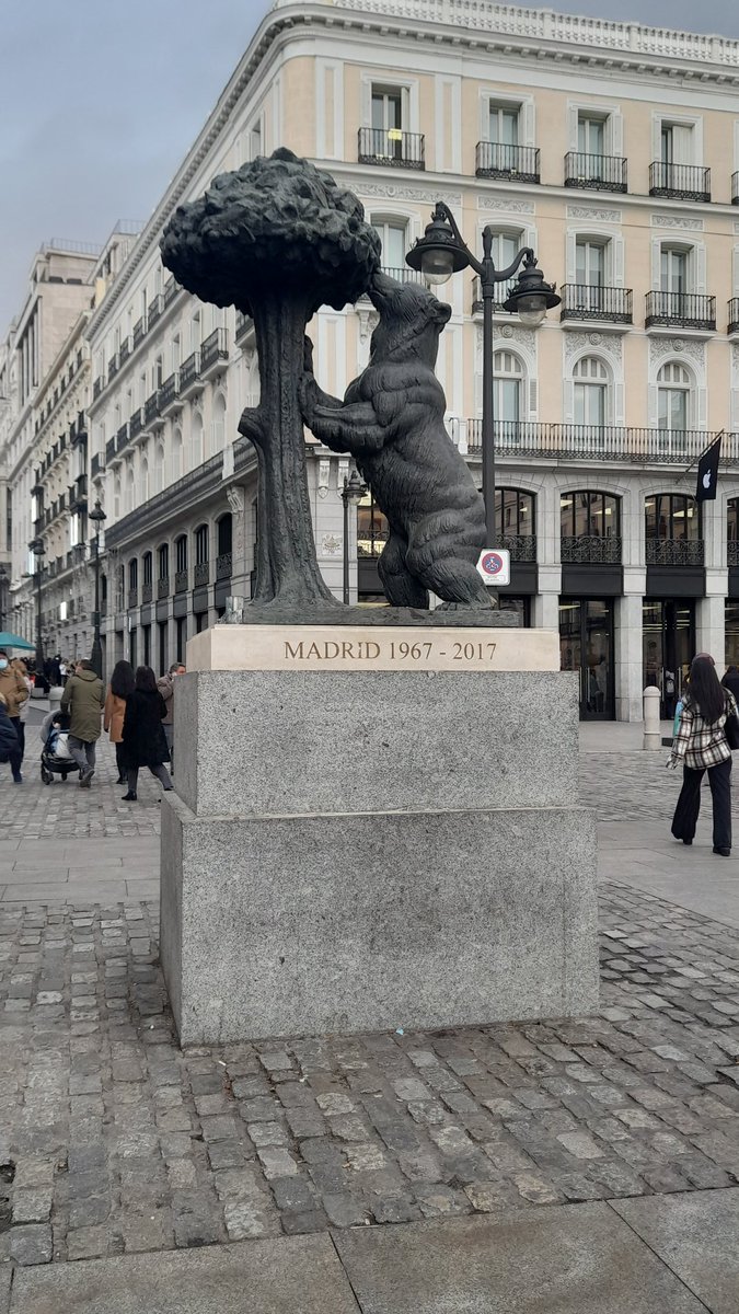 #plazamayor #Madrid #km0 #osoymadroño