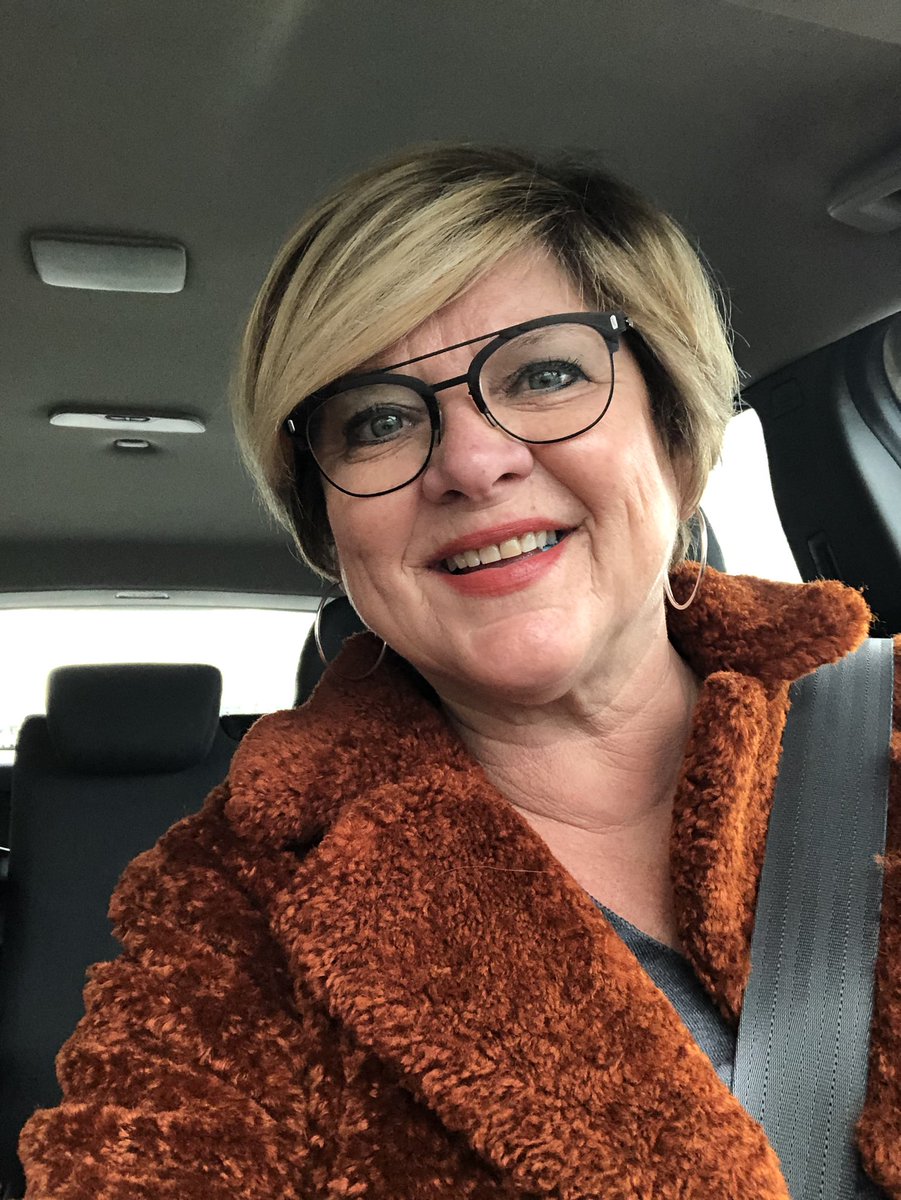 TrudyKwik's tweet photo. Klaar voor de laatste feestweken van 2021…I know #eventsector #COVID19 maar als je zelf de slingers niet op hangt…. https://t.co/lXjUVsmXLN