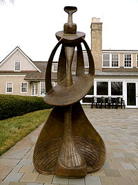 AlexanderArchipenko, born in Kiev, Queen of Sheba, 1961
Bronze sculpture, 170 x 71 x 46 cm.
Location: Lynden Sculpture Garden, Milwaukee, Wisconsin, USA.