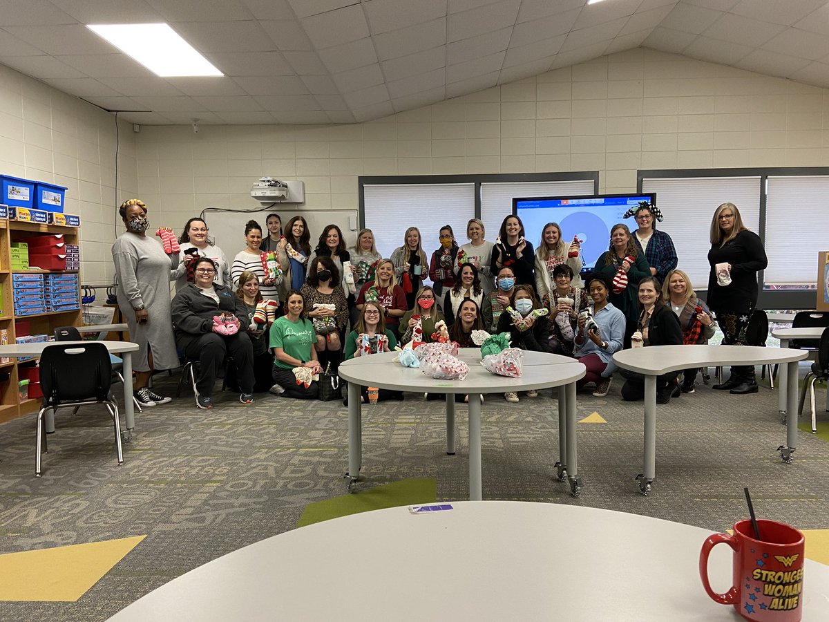 ๐ป๐ ๐๐๐ ๐๐ ๐๐ (@mockdondi) on Twitter photo Cozy Sock Exchange! Lots is sweet treats stuffed in those socks. Thank you ladies for a fun morning! #RHPSistheBEST Cozy Sock Exchange! Lots is sweet treats stuffed in those socks. Thank you ladies for a fun morning! #RHPSistheBEST