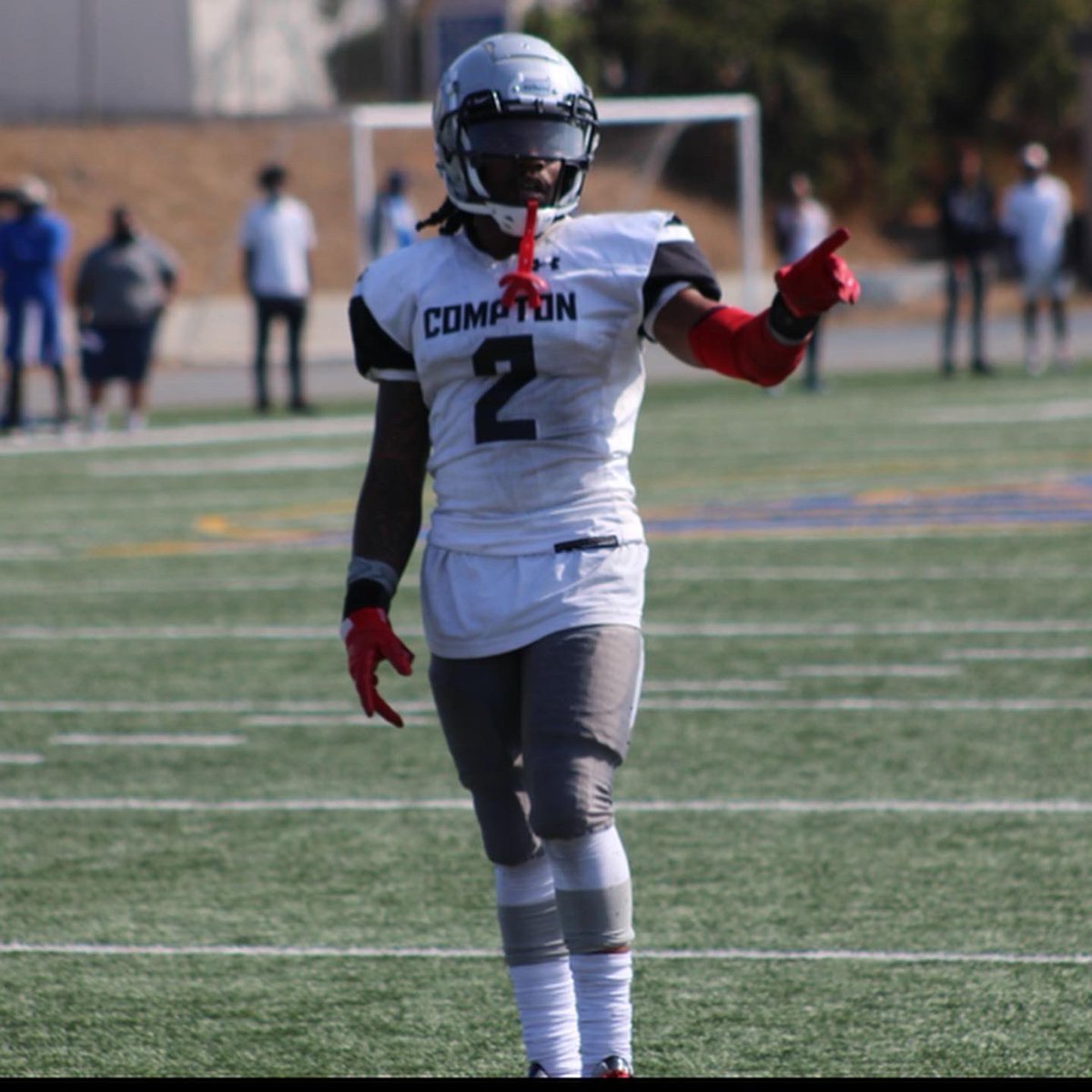 LuZion2's tweet photo. 5’10 195lbs Defensive Back 
2nd Team All Conference 
Spring Grad 🎓 
7 Games 25 Tackles (21 Solo) 1INT 91 yards 6 PBUs 1FF 1FR 

https://t.co/csfkJOl81z https://t.co/rrcGmCgv1e