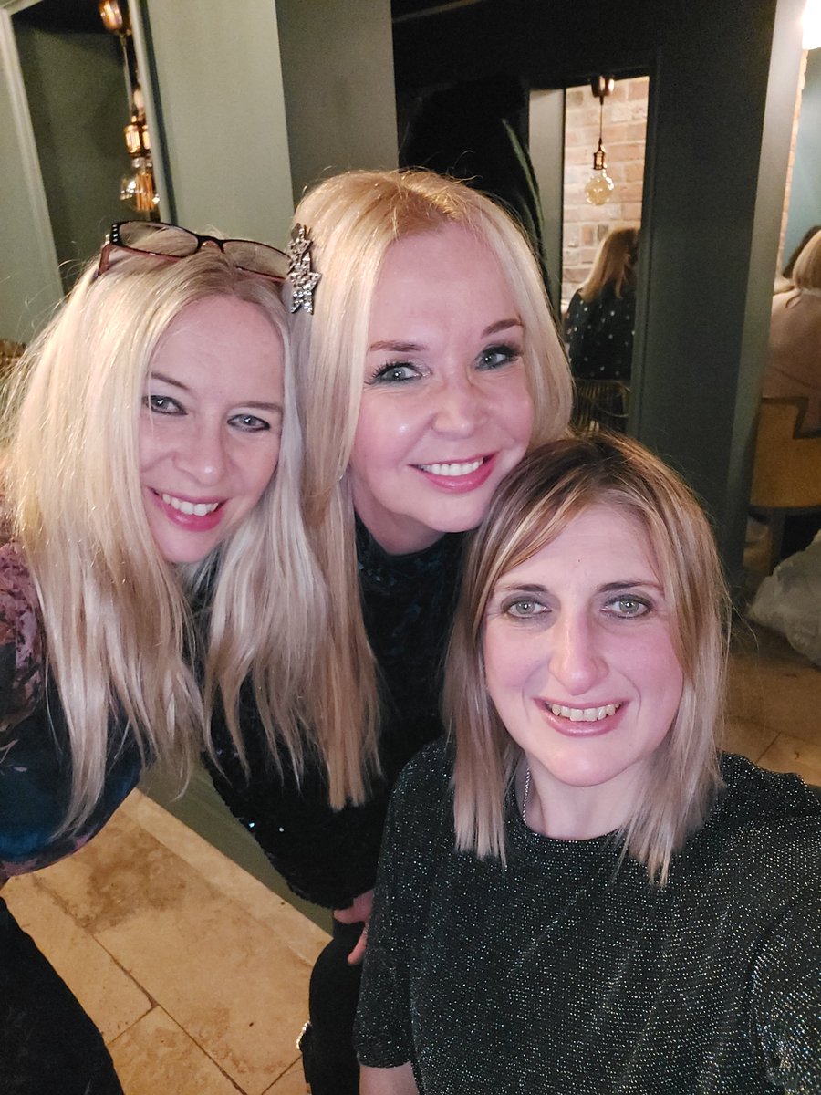 VickyLCaunt's tweet photo. Christmas party times 🥳🥂🍾 #threenonblondes. #Huddersfield #SculleryKitchen https://t.co/hT2574OevF