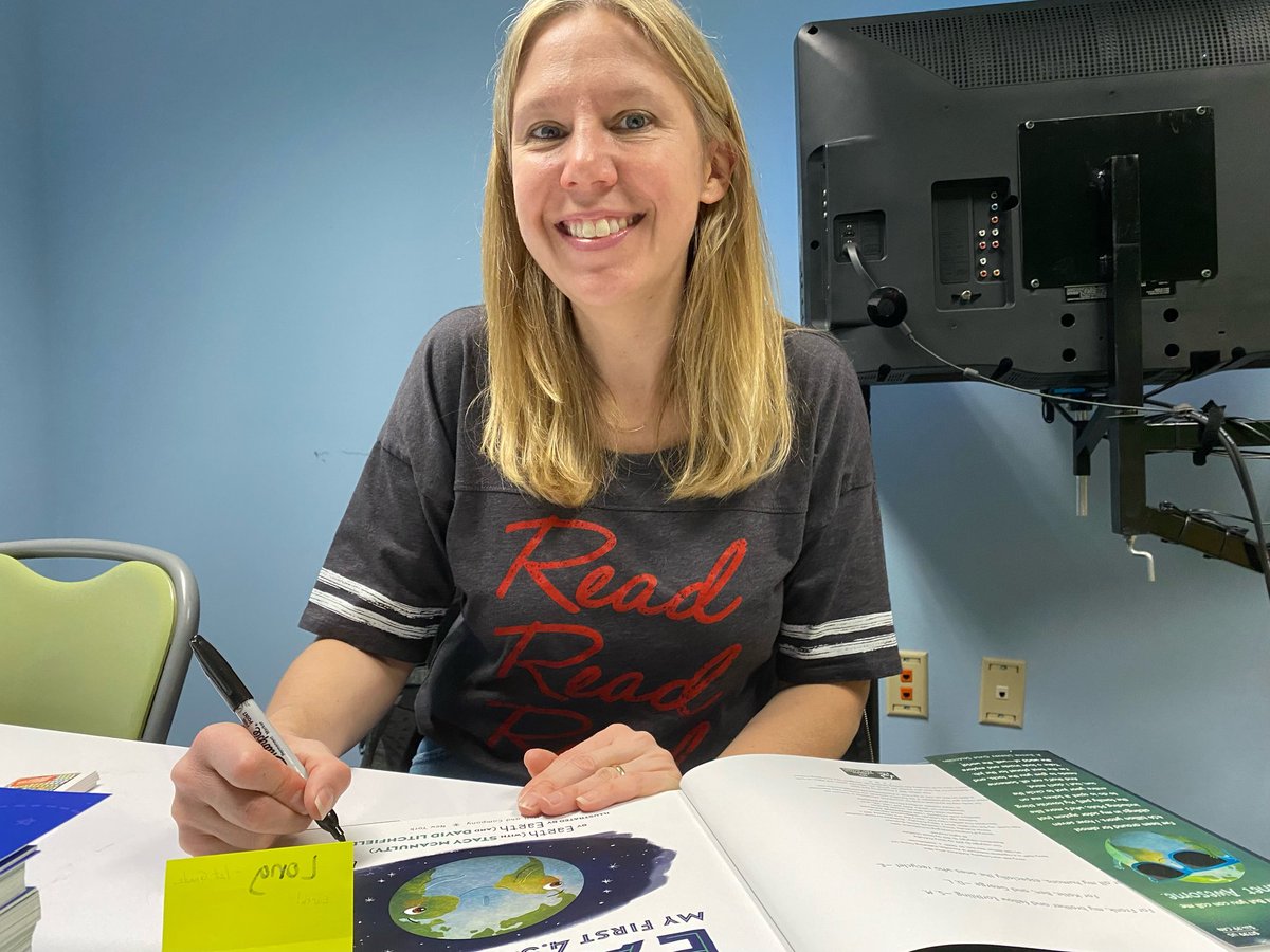 pulaskiacademy's tweet photo. Today was 'Out of this World' with author Stacy McAnulty, @stacymcanulty, and exploring her nonfiction picture book series about the solar system. ππWe love space facts! Our ECS and LS #PAReaders came with all the questions about the writing process. #PAAuthorVisits https://t.co/cEuYW2yKOr