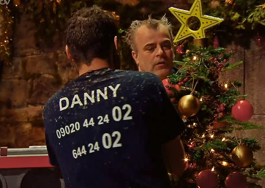 xDannyMillerfan's tweet photo. Everyone please Vote to keep  @DannyBMiller in the castle 

5 free votes on the App 

from a landline 09020 44 24 02

from a mobile 644 24 02

#TeamDanny #ImACeleb https://t.co/GcvN0ne3vc