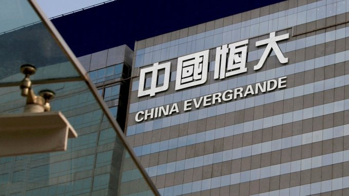 Kahlua406's tweet photo. Bitcoin dipped just below $50,000 as Evergrande defaulted. The Chinese property development giant may have caused Bitcoin’s most recent price drop. Will this price point serve as firm support? https://t.co/5zsxXvRVQ0
