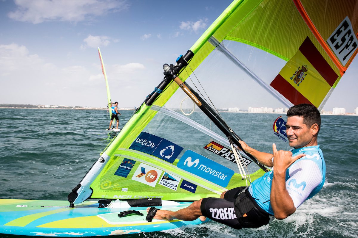 ⛵️ Se retira el regatista alicantino 🇪🇸 Iván Pastor

4️⃣ participantes olímpicas:

▪️ Atenas’04
▪️ Pekín’08
▪️ Londres’12
▪️ Río’16

🥉 Europeo de Clase Mistral 2005
🥉 Europeo de Clase RS:X 2011
🥈 Juegos del Mediterraneo 2001

🎟 Consiguió la plaza 🇪🇸 en RS:X para Tokio’20