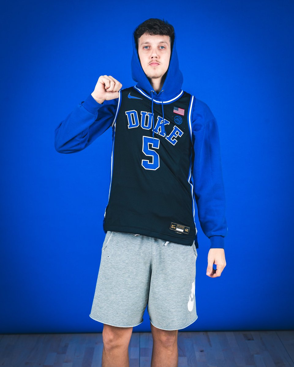 DukeFansZone's tweet photo. A lil @RjBarrett6 photo shoot 😈 #DBPX https://t.co/XECT197O0n