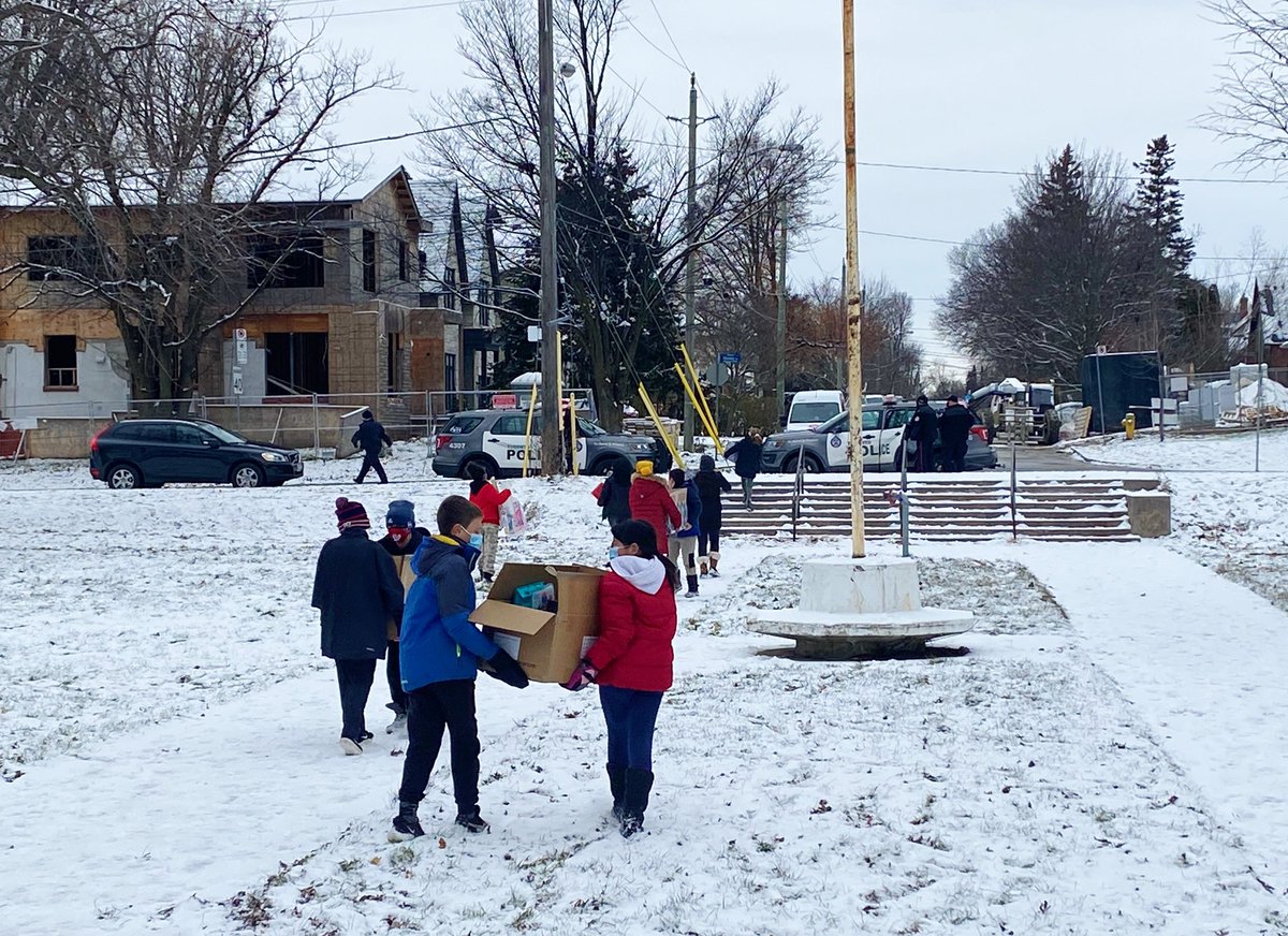 Leanna Gill tweet media