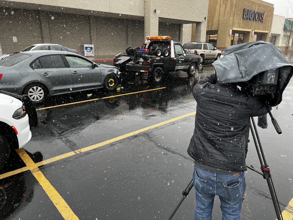 SpencerJosephTV's tweet image. #THANKFULLY this officer is okay after being attacked by 2 car-jacking suspects. Just spoke with the Utah Motor Vehicle Enforcement Division which the officer is a part of and they tell me he has a pretty bad concussion but thankfully will be released soon. More on @fox13 at 5pm!