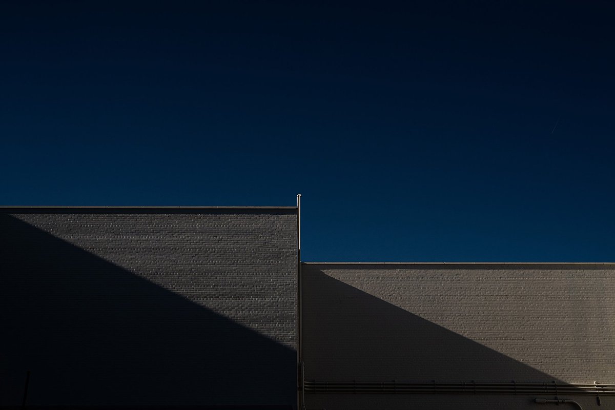 NFT_Photog's tweet photo. @RobertCow_ I am just about to mint my first nft.  I wanted to learn a bit more about the best avenues. If you wanna check out  https://t.co/UlUM9rIa7N. I am all about minimal and lines. https://t.co/p76KgjFbEj