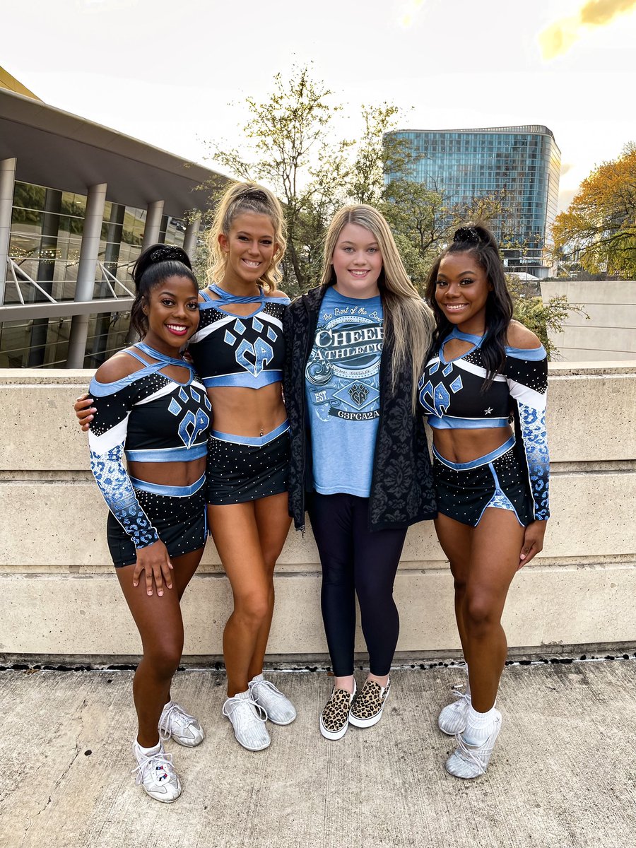 missed my girls 💙 #sm4w