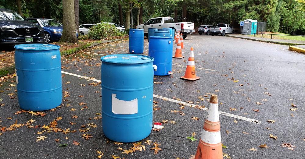 snohomishcd's tweet photo. Edmonds! Pop up rain barrel sale this weekend at Yost Park. Preorder while supplies last, and pick up between 9am-12pm on Saturday, 12/11. More info: https://t.co/MGbBF9ZH3W @WaEdmonds @edmondsbeacon @myedmondsnews #rainbarrels #edmonds #stormwater https://t.co/I4cznTZf31