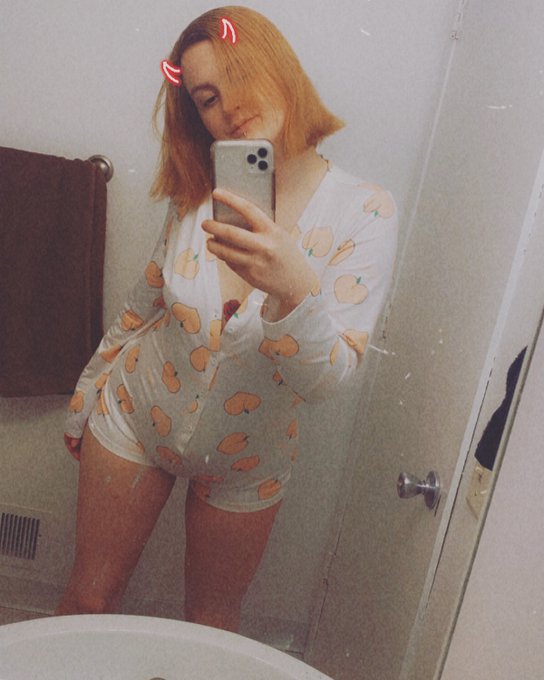 I posted some new stuff on onlyfans 🥺 I&rsquo;m so happy with my peach onesie 💕 https://t.co/y7TTGzXWs0<a href="/tag/myfreecams"class="tags"><span>#myfreecams</span></a>