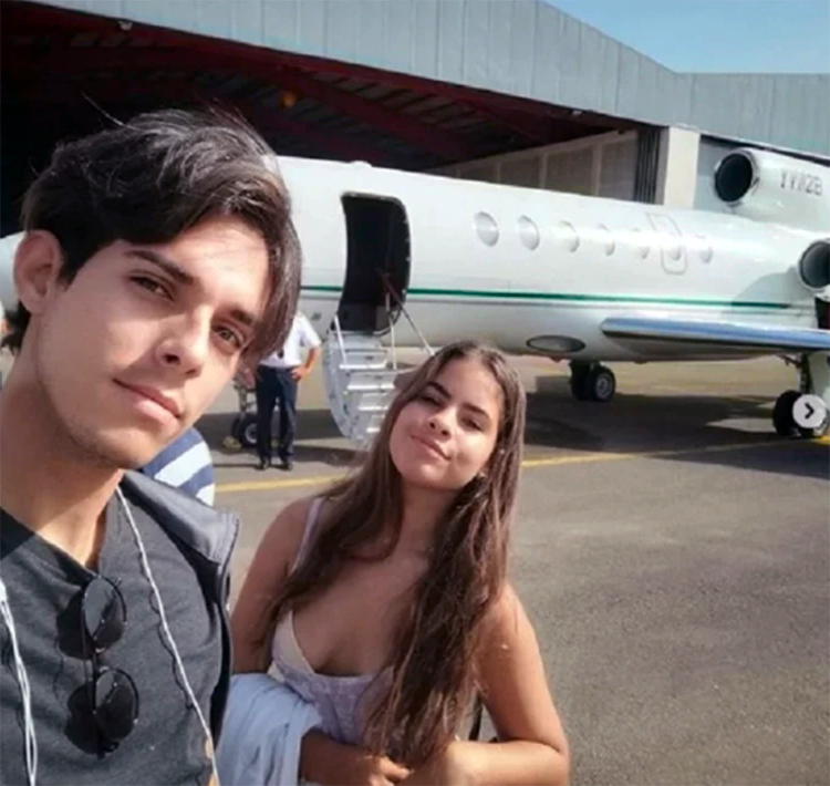 FlconEYES's tweet photo. Cada hora de vuelo del Falcon50 YV1128, cuesta $5500 dólares, que se lo sacamos de la espalda al pueblo para nosotros disfrutar. 
Esto es en silencio, el pueblo no se puede enterar.....así que Shhhhhh!! 🤫🤫🤫🤫🤫 https://t.co/SEKc9x1kdV
