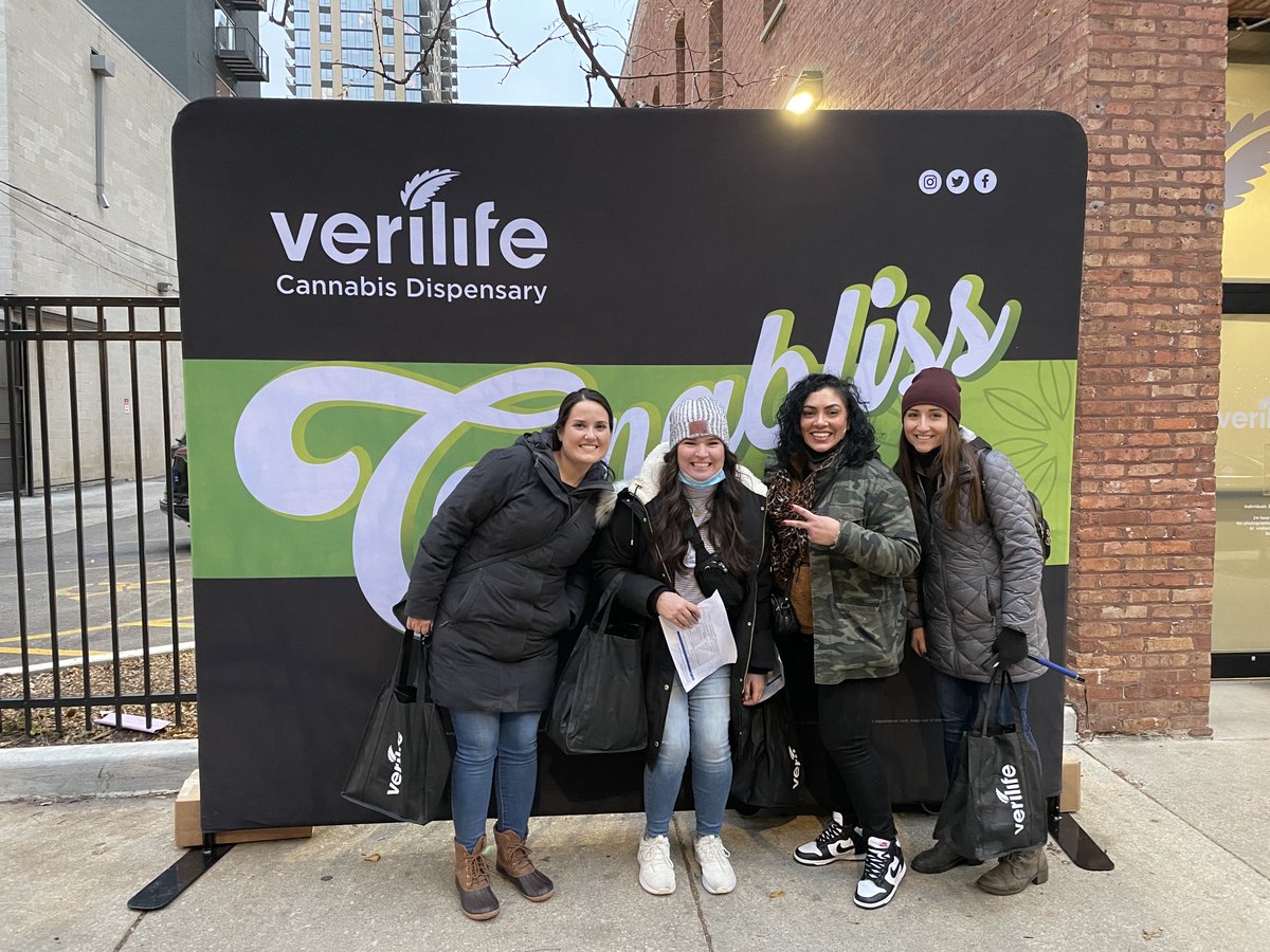 HiffmanHunters's tweet photo. #verilife #pharmacann got ourselves goodie bags https://t.co/UuD8TSD8KL