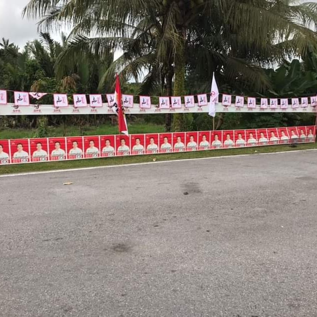 hazlandswk's tweet photo. Suasana meriah dengan bendera bendera telah dipasang disetiap kampung tanda sokongan padu pengundi yang bijak memilih kerajaan GPS yang terbukti membawa perpaduan, keharmonian, kestabilan dan pembangunan.

#GPS
#JAGASARAWAK
#N5DEMAKLAUT
#SarawakkuSayang https://t.co/wF0vMchVT8