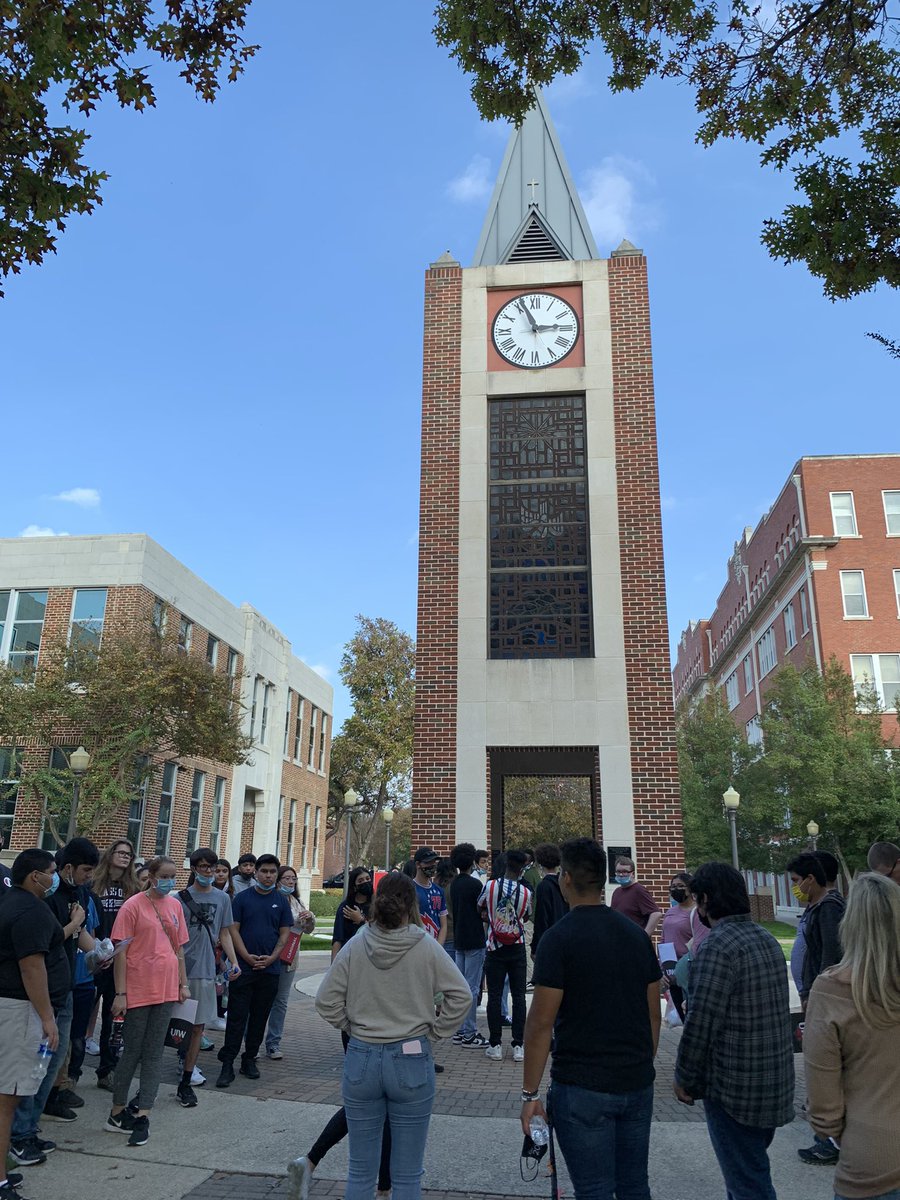 Spahn_AVID's tweet image. AVID at UIW! #MatadorAVID #thisisavid @SeguinISD @SeguinHSTx @alvargasECHS @MLissHaas @shscoachwinters