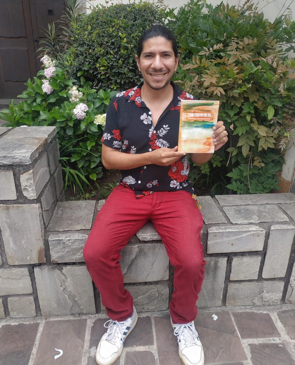 CONTEXTOtipea's tweet photo. EL HOMBRE CÓNDOR de Iván Santos Vega es la obra que representa a la provincia de Jujuy en el libro #CONTEXTOen24, Dramaturgias Territoriales Argentinas!
Pedilo por inbox 📚 https://t.co/5IdouIYGxe
