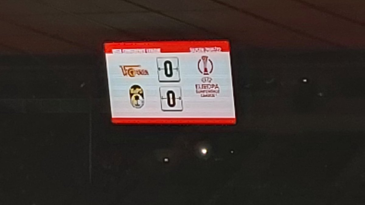 MadWurst1907's tweet photo. Waren trotzdem 4 schöne Spiele mit geiler Stimmug im roten Olympiastadion! #FCUSLA https://t.co/gQGWWhd3Ha