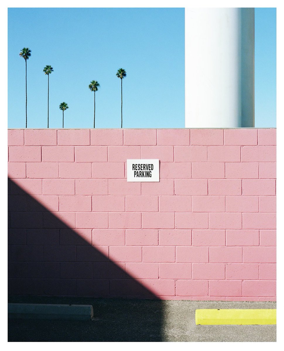 george_byrne's tweet image. East Hollywood Carpark, 2017. This was the lot out the front of the film lab I would go into all the time -before it closed. During the day these incredible shadows would drift across the space. Epic in the everyday. Iv taken 100’s of pictures of this lot over the years. Gm!🙏.