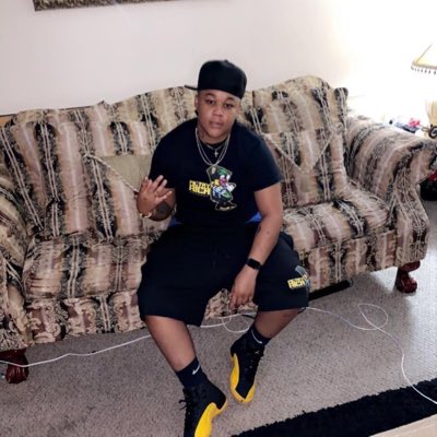 DiggaBITCH's tweet photo. #NewProfilePic https://t.co/BY7GZF3TNF