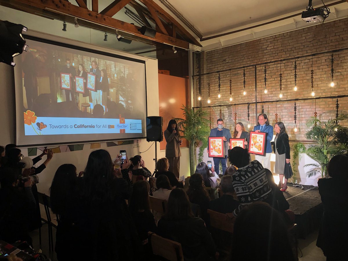 CALimmigrant's tweet photo. Next up: The Organizing Award! SO grateful to partner w/community organizers across CA &amp; thrilled to recognize them this evening
Here’s to @ic4ij @lbirc562 @vigilantlovela @cciralliance @cviicfresno @freesfcoalition @border_angels &amp; 805 Immigrant for all you do! #25YearsofCIPC https://t.co/S6C9O2FzzQ