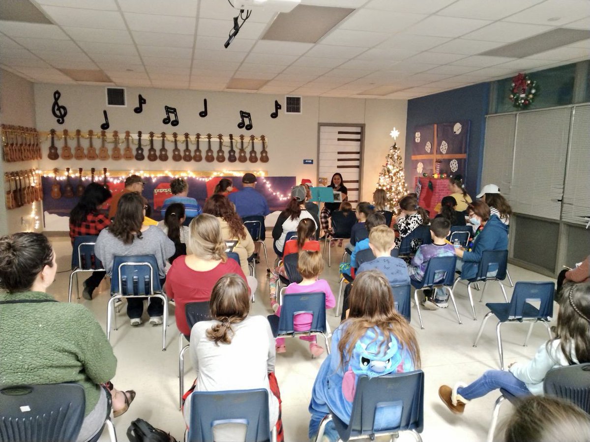 Packed house in my classroom to hear the Polar Express! ❤️🎄 #SAISDReads <a href="/1GoliadSAISD/">Goliad Elementary </a> <a href="/KlepacShannon/">Shannon Klepac</a> <a href="/SanAngeloISD/">San Angelo ISD</a>