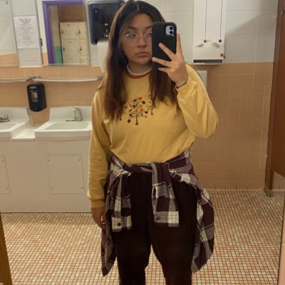oliviag008's tweet photo. #NewProfilePic https://t.co/IuBo1S4cZg