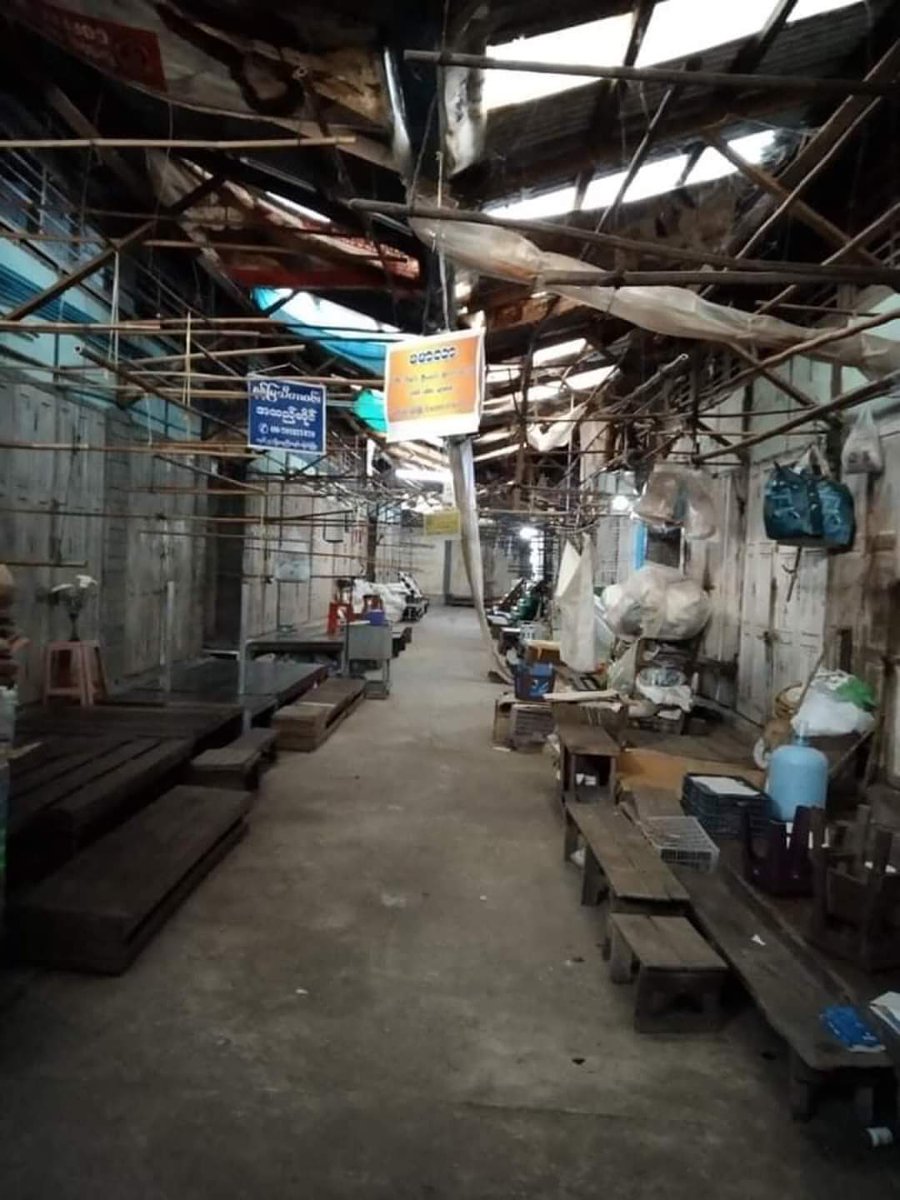 TTFR__Myanmar's tweet photo. Marketers of Myaung Mya Tsp Market joined #SilentStrike
#OurCityOurRules
#WhatsHappeningInMyanmar https://t.co/hsyTAt6mxO