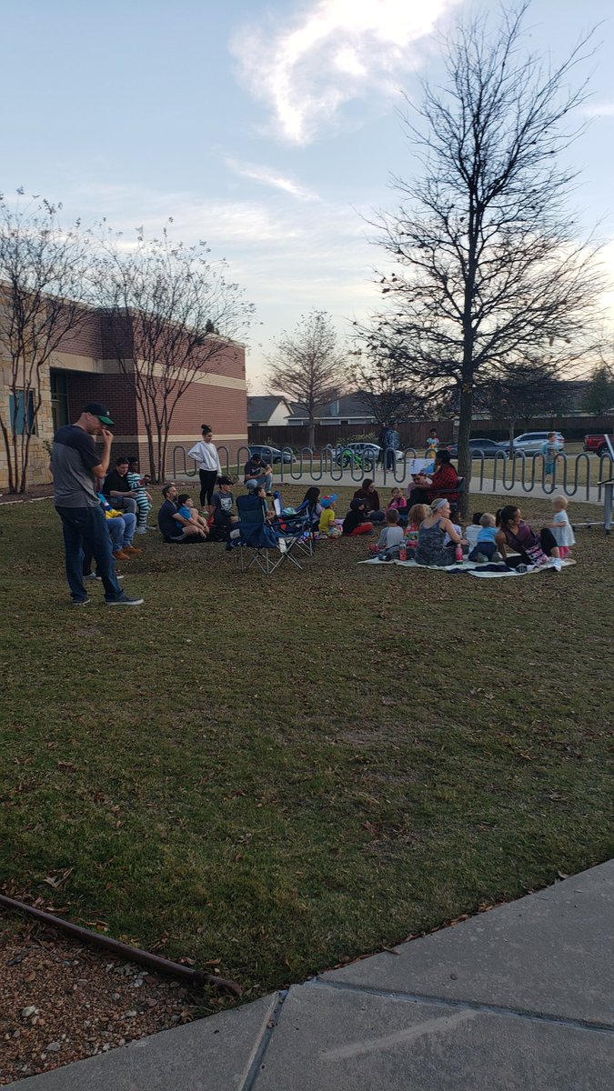 So happy to get back to story night with our families! ❤ #community #sonntagstrong <a href="/SonntagElem/">Sonntag Elementary</a>