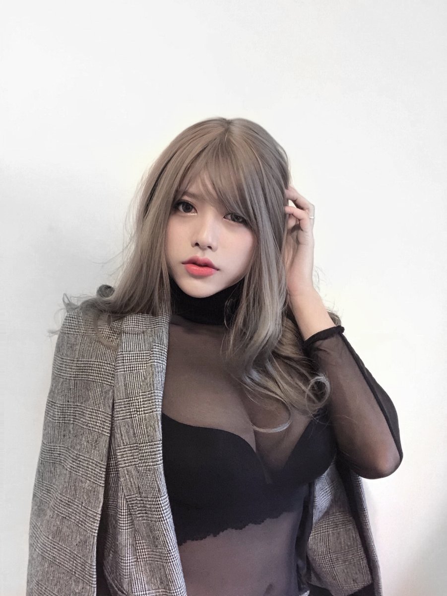 Lite38966038's tweet photo. 這短褲對大叔我來說真的太有挑戰性了，下面塞得有夠辛苦，完全沒空間呀🥲

#女装子 #女装大佬 #伪娘 #cd #crossdresser #偽娘 #女装男子 #男の娘  #여장 https://t.co/MCPFOxlJZs
