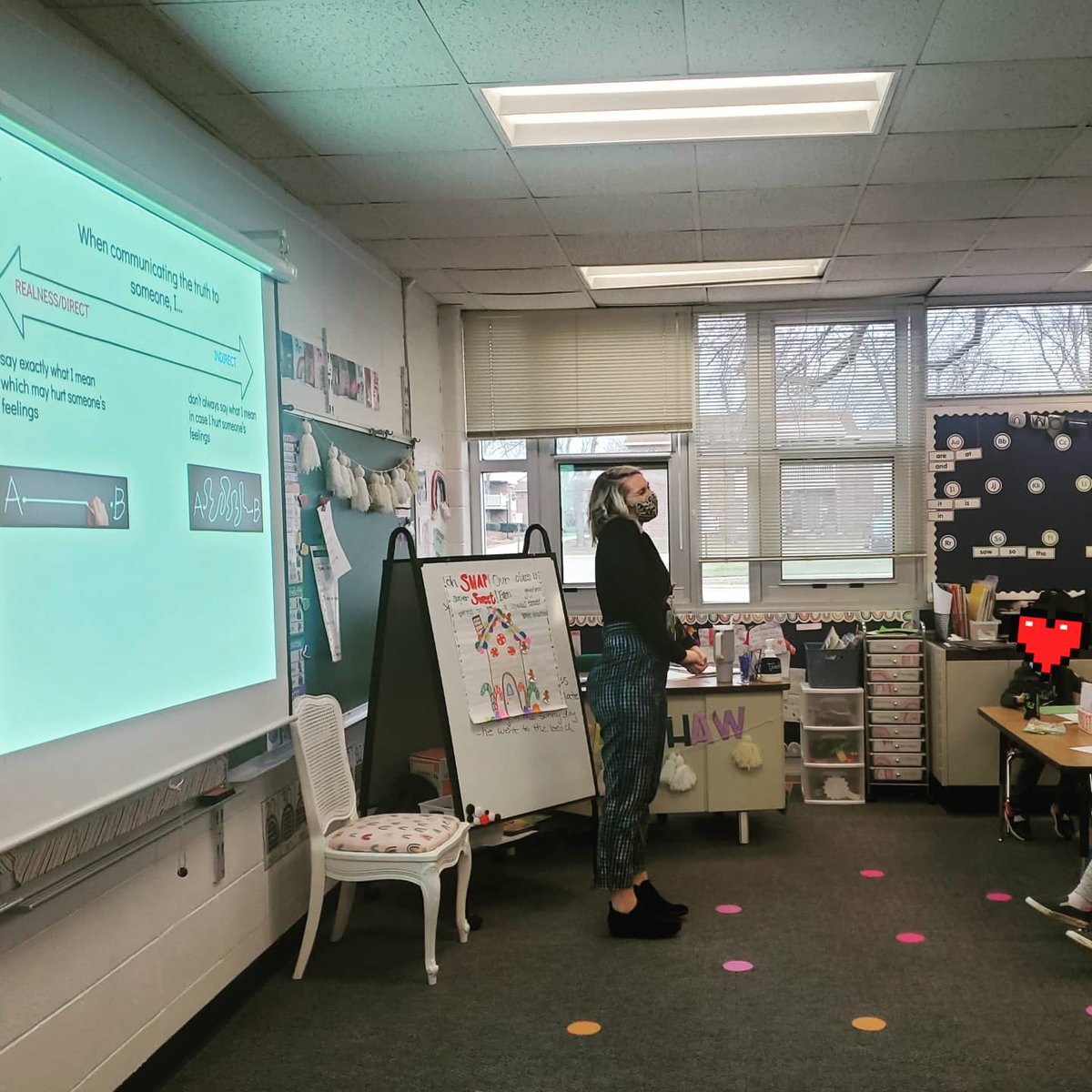 abcface3's tweet photo. Mrs. Bradshaw explaining the differences between direct and indirect communication before her 1st graders choose their preffered learning style. #llhasheart #validateandaffirm #culturalbehaviors #2coaches1goal #d15schools #proudtobe15 #morethanever https://t.co/xzXf8I1DGU